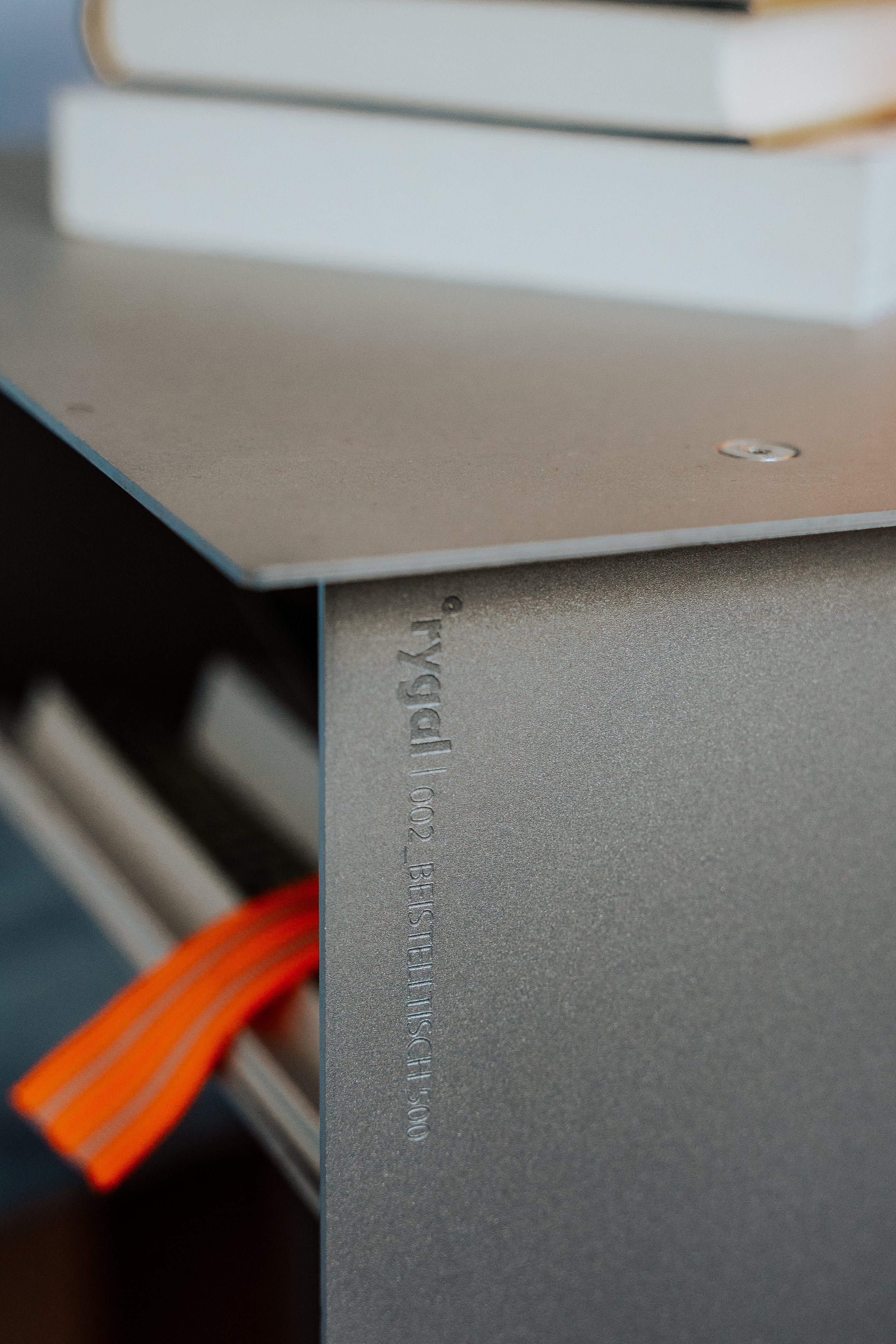 002_BEISTELLTISCH 500